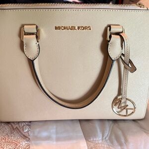 Michael Kors Beige Handbag